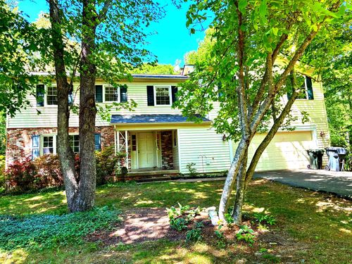 8324 Morningside Dr, Manassas, VA, 20112-3511 | Card Image
