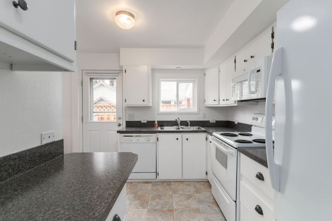 Classic kitchen | Image 19