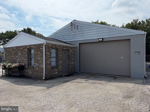3180 Grenway Rd, DOVER, PA, 17315-4545 | Card Image