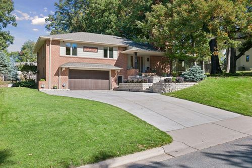 6100 Idylwood Drive, Edina, MN, 55436 | Card Image