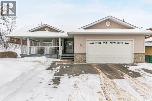520 9th St, Regina Beach, SK, S0G4C0 | Card Image