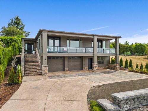 1321 S Sunset Dr, Tacoma, WA, 98465-1232 | Card Image