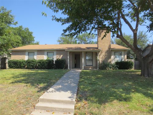 1225 Oakbluff Dr, Lancaster, TX, 75146-2105 | Card Image
