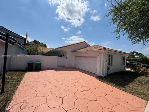 8754 Nw 149th Ter, Miami Lakes, FL, 33018-1312 | Card Image