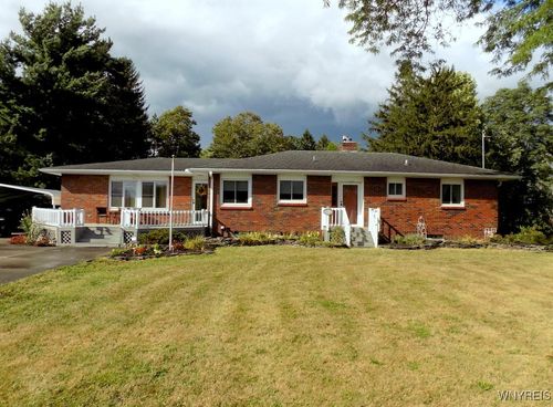 8910 Tonawanda Creek Rd, Clarence Ctr, NY, 14032-9101 | Card Image