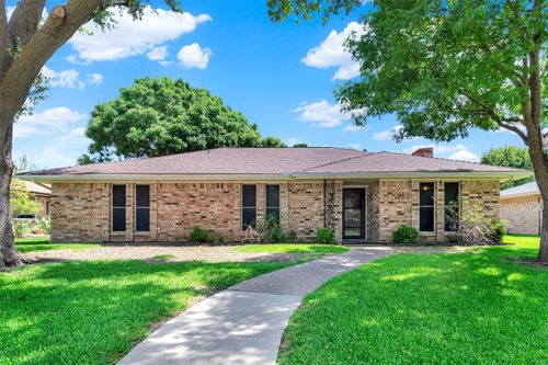 2416 Sierra Ln, Plano, TX, 75075-2035 | Card Image