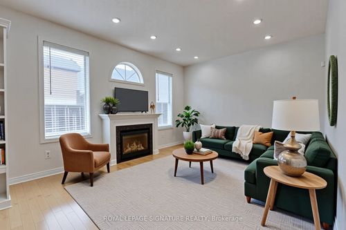 39 Hermitage Blvd, Markham, ON, L6E2H5 | Card Image