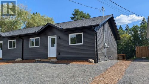 79 Chaffey Township Rd, Huntsville, ON, P1H1C8 | Card Image