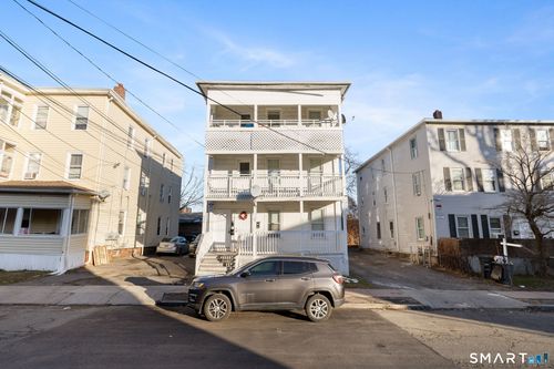 12 Orange St, Hartford, CT, 06106-1127 | Card Image