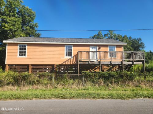 302 Morton Ave, Pass Christian, MS, 39571-3915 | Card Image