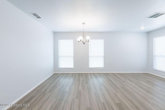 5511 Jarvis St, Home with 6 bedrooms, 4 bathrooms and null parking in Lubbock TX | Image 6
