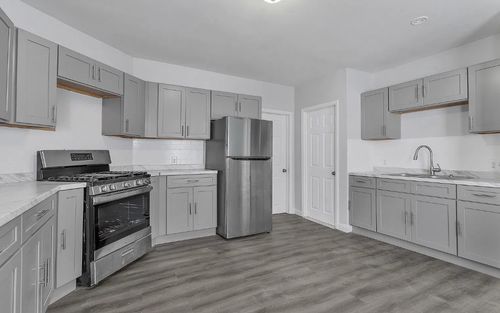 1-52 Bellevue Ave, Woonsocket, RI, 02895-4404 | Card Image