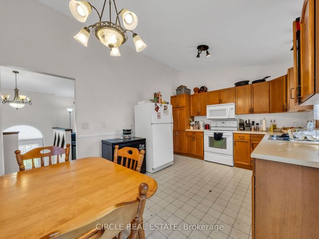 17 Mediterranean Ave, House other with 4 bedrooms, 2 bathrooms and 4 parking in Amherstburg ON | Image 16