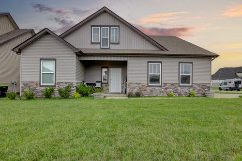 805 Winslow St, Clarksville, TN, 37042-5812 | Card Image