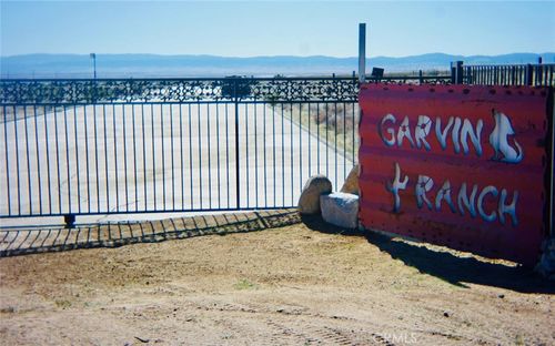 10700 Backus Rd, Rosamond, CA, 93560 | Card Image