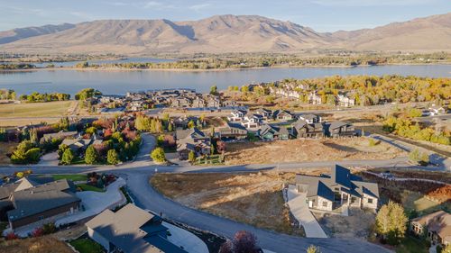 2-1018 Meadowlark Ln, Huntsville, UT, 84317-9431 | Card Image