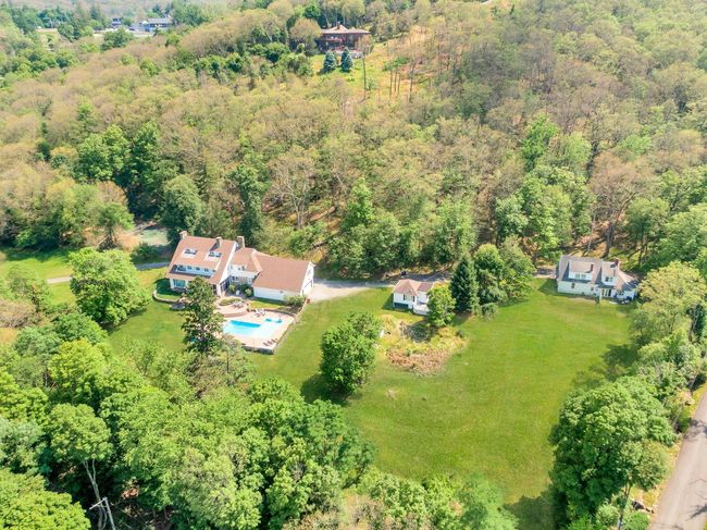 Aerial view with a view of trees | Image 47