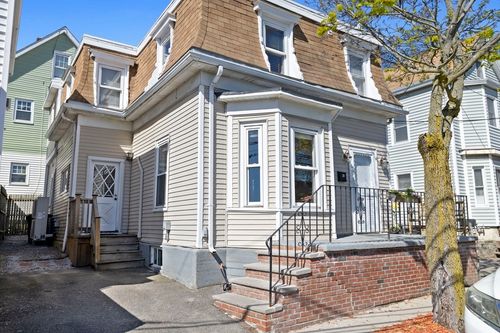 39 Alston Street, Somerville, MA, 02143 | Card Image
