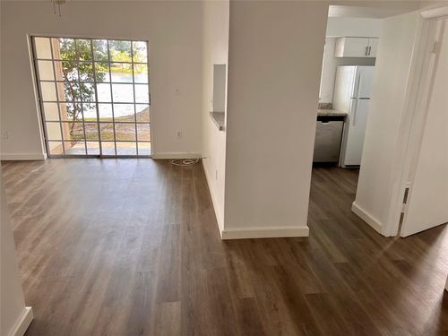 14m-2121 Nw 96th Ter, Pembroke Pines, FL, 33024-3040 | Card Image