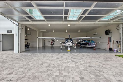 14-3967 Skyway Dr, NAPLES, FL, 34112-2902 | Card Image