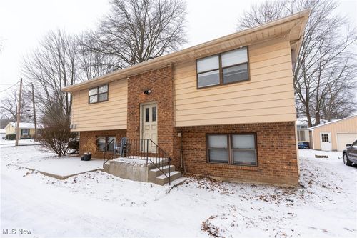 3908 Frederick Street, Youngstown, OH, 44515 | Card Image