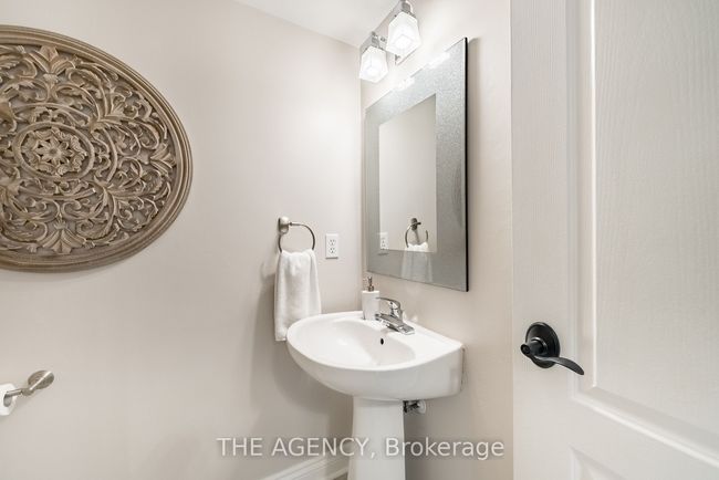 71 Tunney Pl, House other with 3 bedrooms, 4 bathrooms and 2 parking in Whitby ON | Image 13