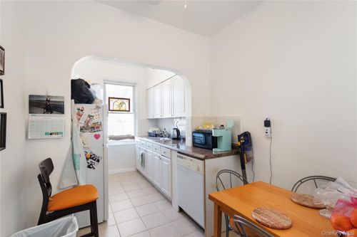 146 Harrison Ave, Mineola, NY, 11501-3903 | Card Image