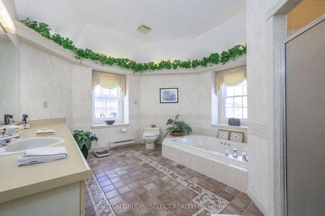 59 Heathdale Crt, House other with 4 bedrooms, 3 bathrooms and 3 parking in London ON | Image 20