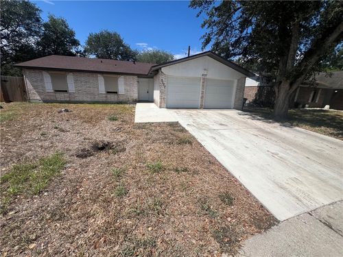 5737 Lynncrest Dr, Corpus Christi, TX, 78415-3711 | Card Image