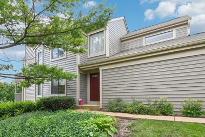 449 - 449 White Oak Lane, Condo with 3 bedrooms, 2 bathrooms and 1 parking in Barrington IL | Image 1