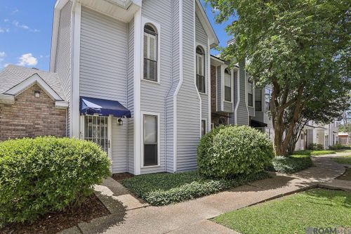 4194 Jefferson Woods Dr, Baton Rouge, LA, 70809-7247 | Card Image