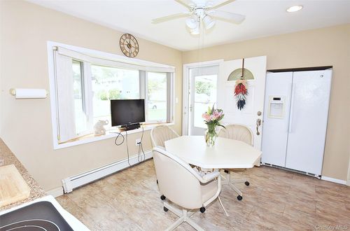 56 Greenbelt Ln, Levittown, NY, 11756-1613 | Card Image