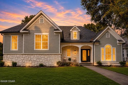 825 Colonial Dr, Webb City, MO, 64870-1078 | Card Image