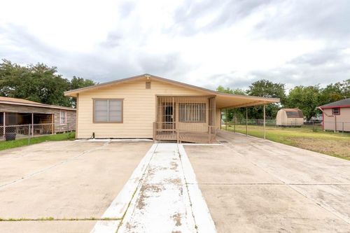 415 W Ciro Caceres Ave, Elsa, TX, 78543 | Card Image