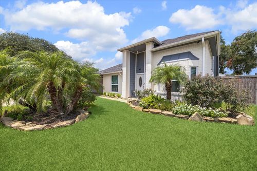 909 Willowbriar Ln, Deer Park, TX, 77536-4075 | Card Image
