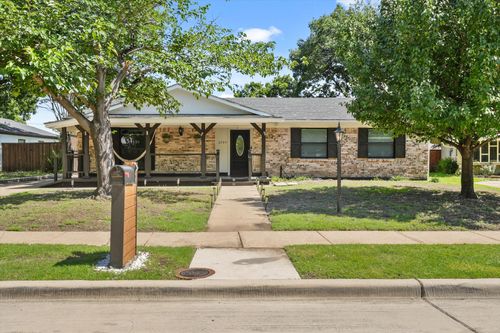 2795 Beechmont Dr, Dallas, TX, 75228-4301 | Card Image
