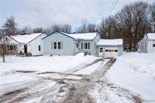 25 Allen St, Gowanda, NY, 14070-1001 | Card Image