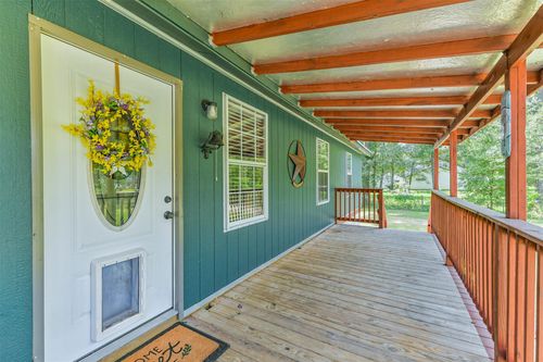 17985 Split Oak Cir, New Caney, TX, 77357-3580 | Card Image