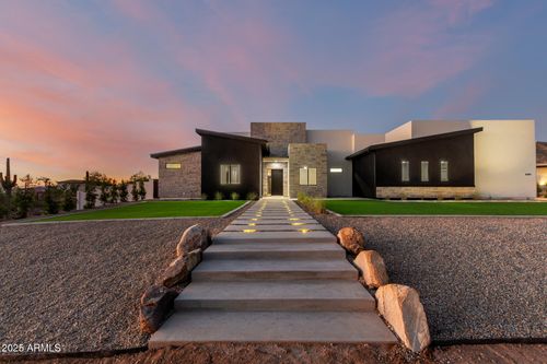 8304 E Quill St, Mesa, AZ, 85207-9733 | Card Image