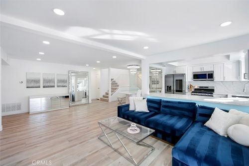 918 Hyde Ct, Costa Mesa, CA, 92626 | Card Image