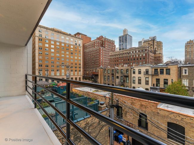 APT-4 - 1241 Dearborn St, Condo with 3 bedrooms, 2 bathrooms and 1 parking in Chicago IL | Image 18