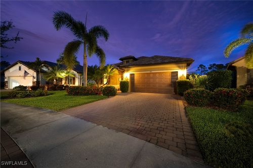7211 Live Oak Dr, NAPLES, FL, 34114-8153 | Card Image