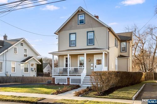 77 Stevens Ave, Little Falls, NJ, 07424-2257 | Card Image