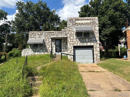 3217 Kemp Dr, Saint Louis, MO, 63121-5313 | Card Image