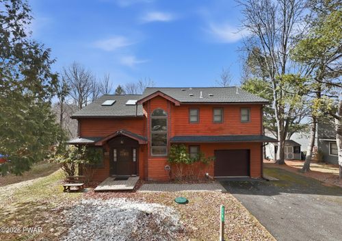 115 Marina Village Ln, Greentown, PA, 18426-3091 | Card Image