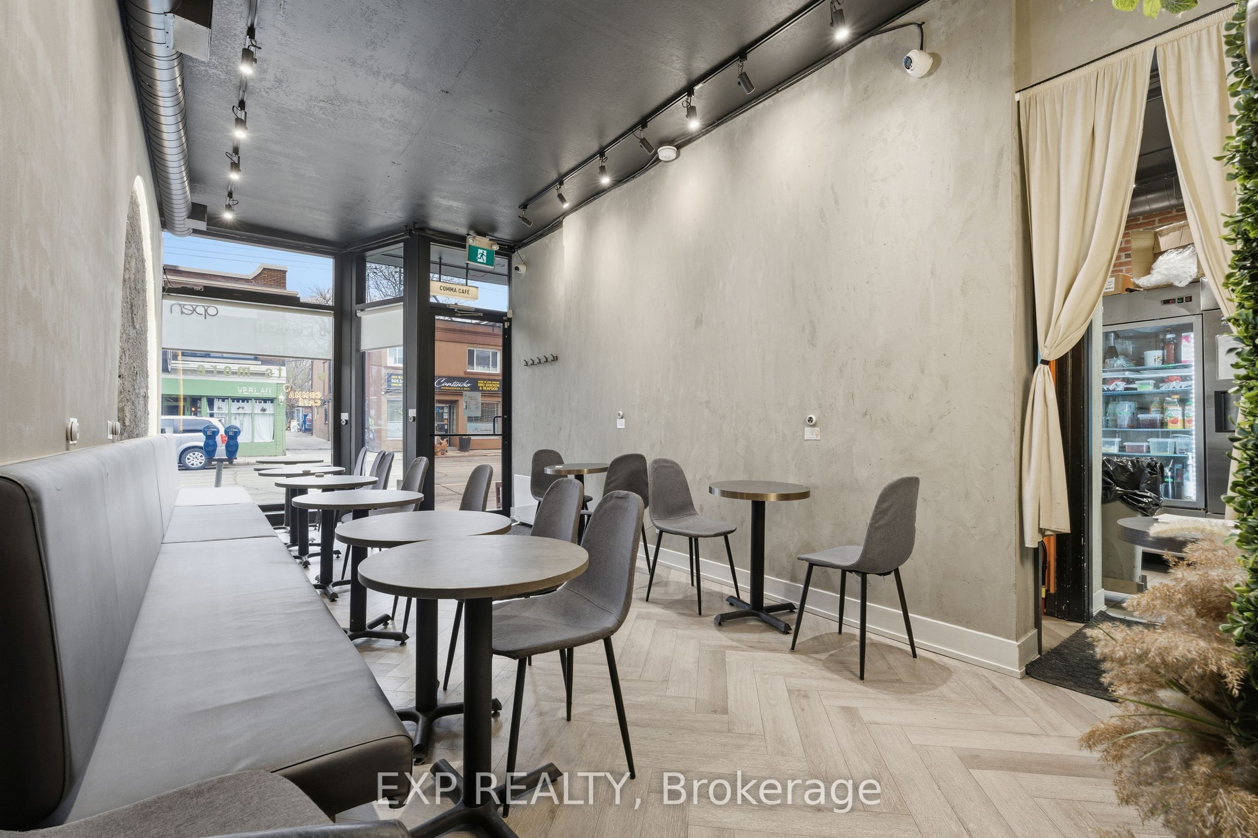 Commercial Sale in Hamilton 5