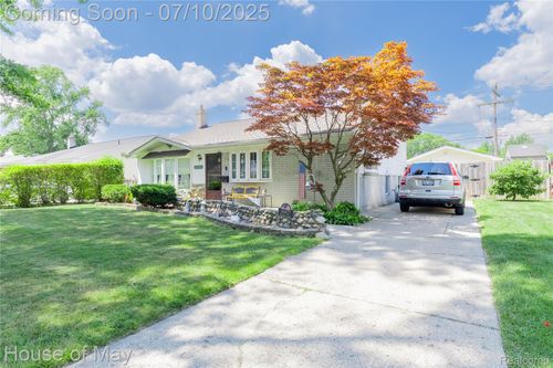 36827 Weideman St, Clinton Twp, MI, 48035-1669 | Card Image
