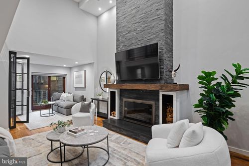 2030 Ranstead St, PHILADELPHIA, PA, 19103-3306 | Card Image