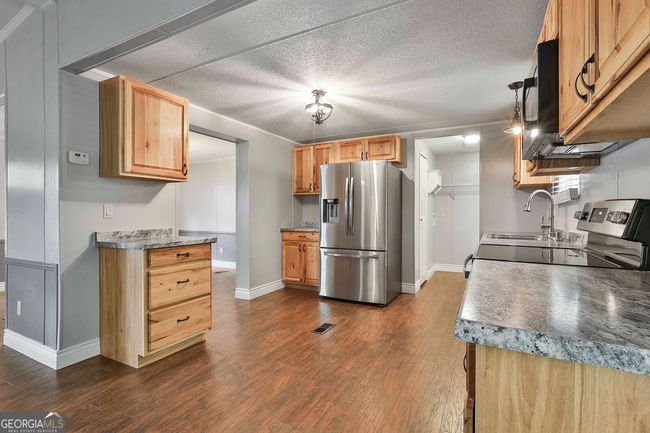 8444 Forrest Rd, House other with 3 bedrooms, 2 bathrooms and 2 parking in Grantville GA | Image 10