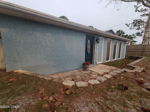 5818 Hilltop Ave, Panama City Beach, FL, 32408-6468 | Card Image